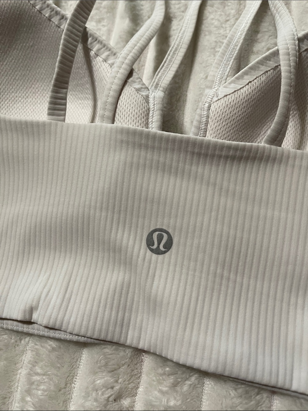 Lululemon Like a Cloud Strappy Longline Ribbed Bra *Light Support - Picture 4 of 7